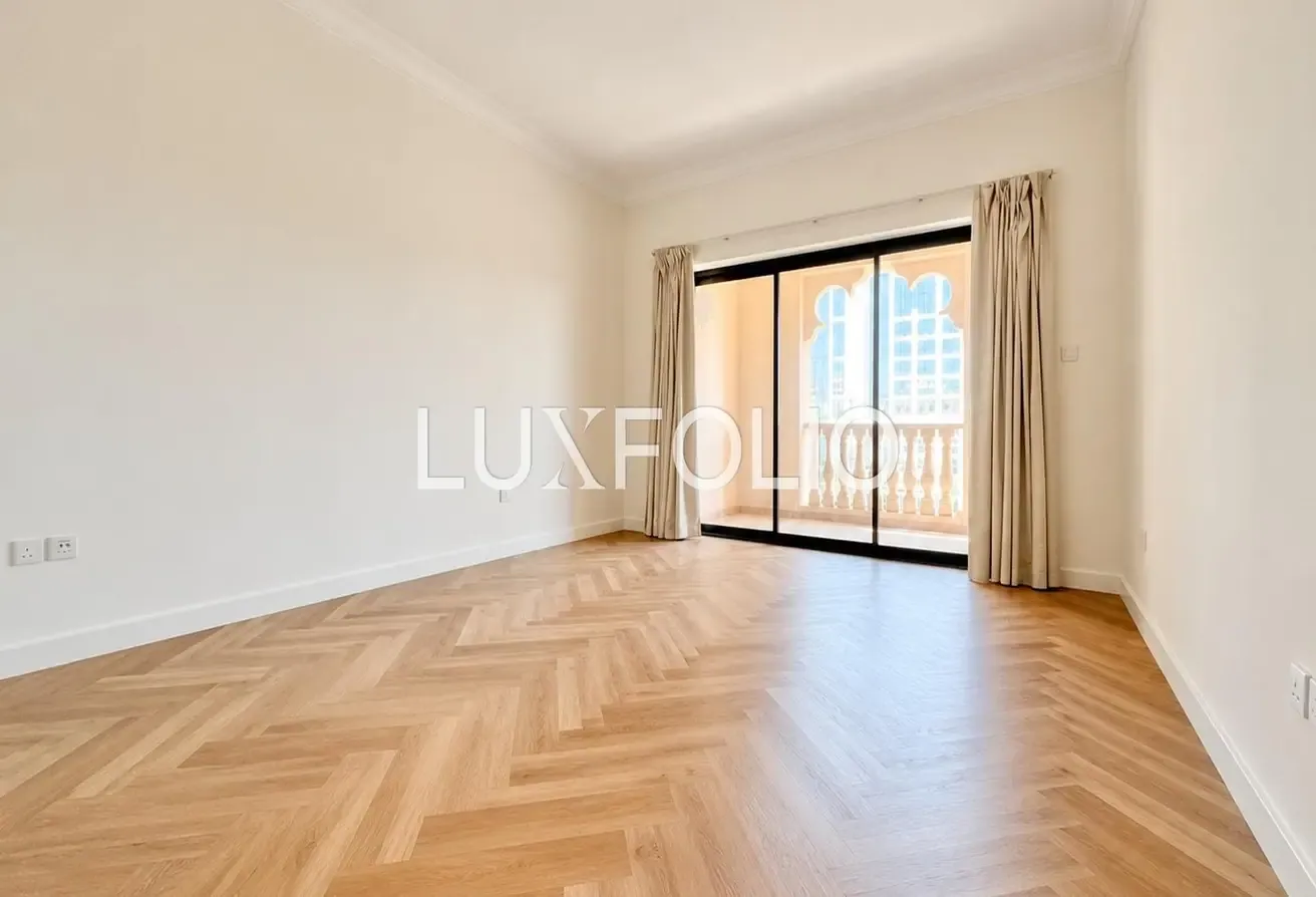 Vacant Now | Upgraded | 1 Bedroom | Large