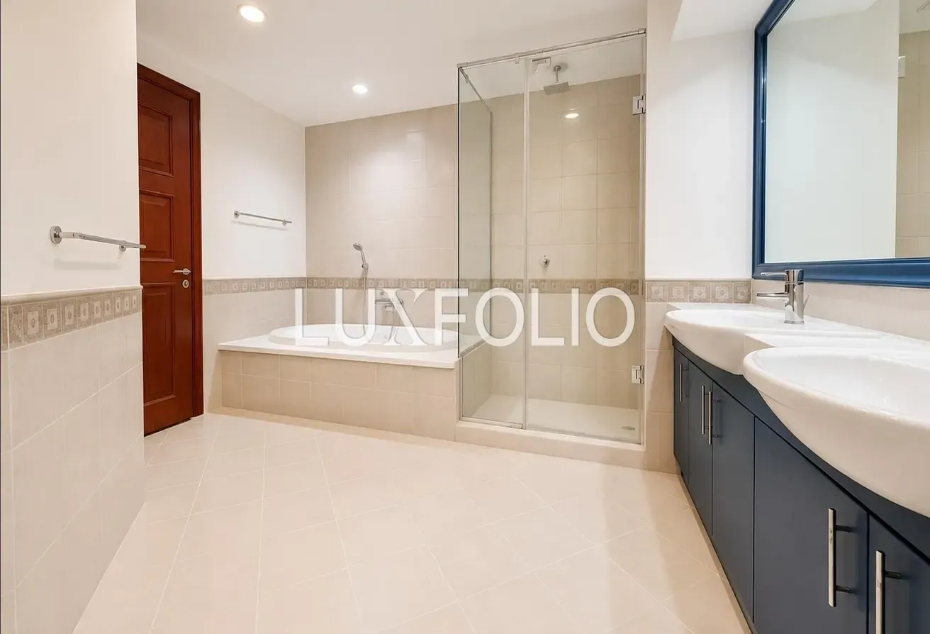 Vacant Now | Upgraded | 1 Bedroom | Large