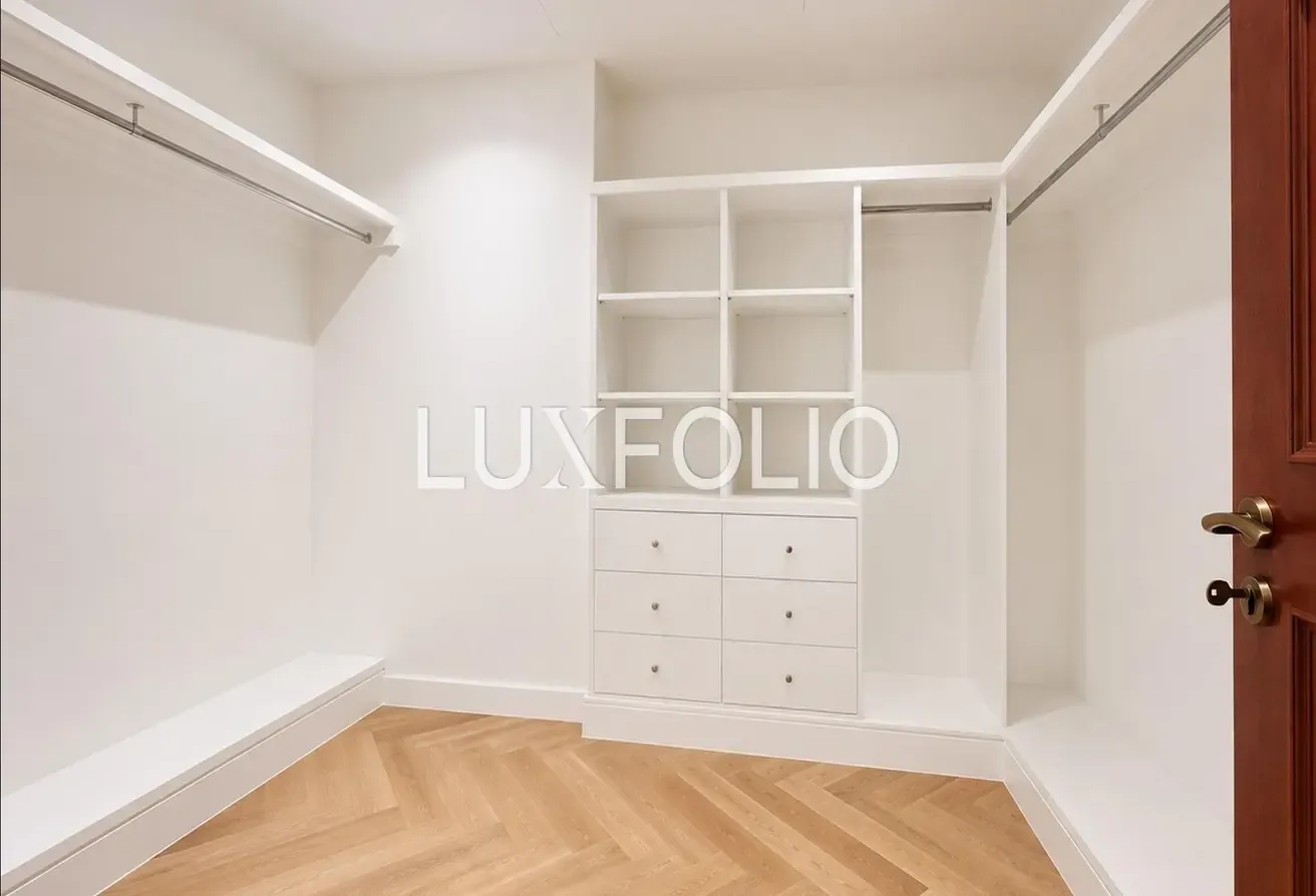 Vacant Now | Upgraded | 1 Bedroom | Large