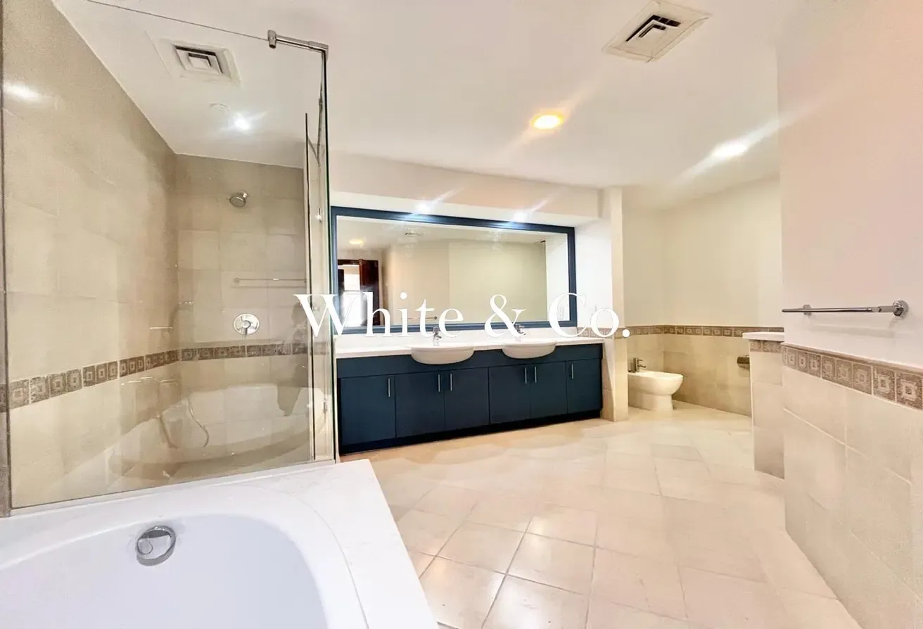 Upgraded | Unfurnished | High Floor Unit