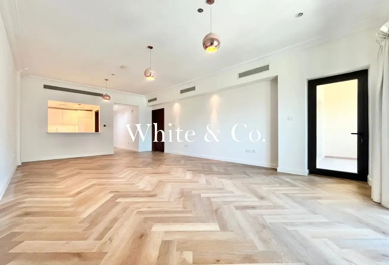 Upgraded | Unfurnished | High Floor Unit