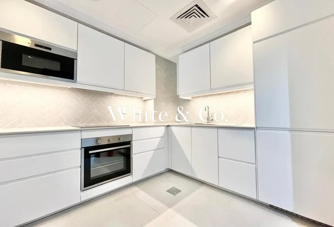 Upgraded | Unfurnished | High Floor Unit