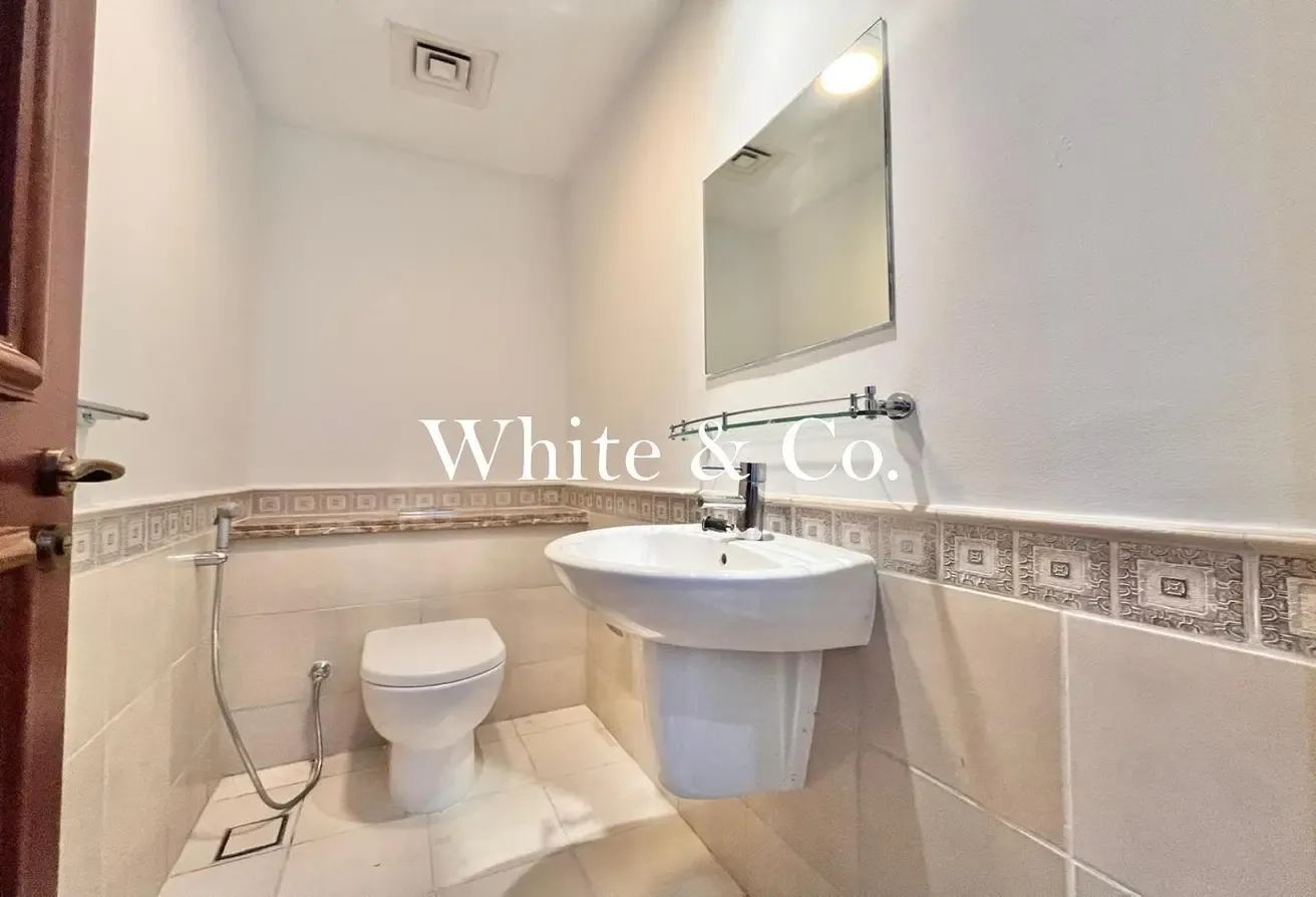 Upgraded | Unfurnished | High Floor Unit
