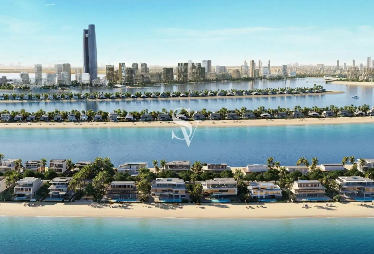NEXT TO THE TIP - LARGE PLOT- PRIVATE BEACH LIVING