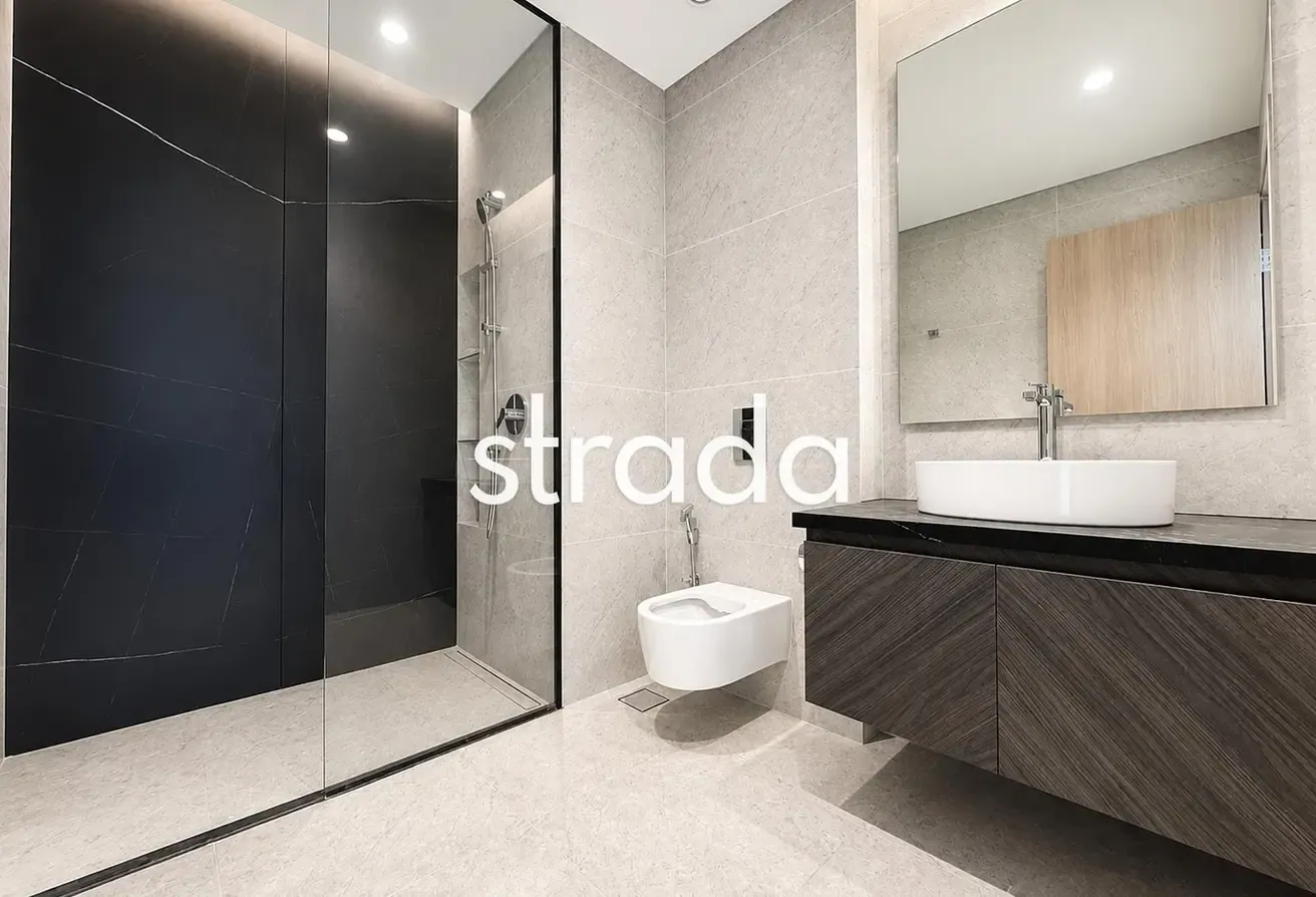 Luxury Living | High Floor | Canal View