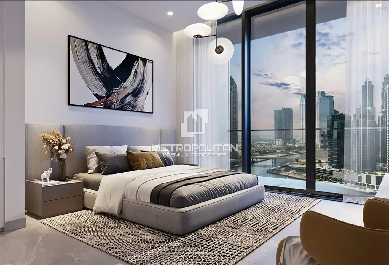 Dubai Canal View | Middle Floor | Corner Unit