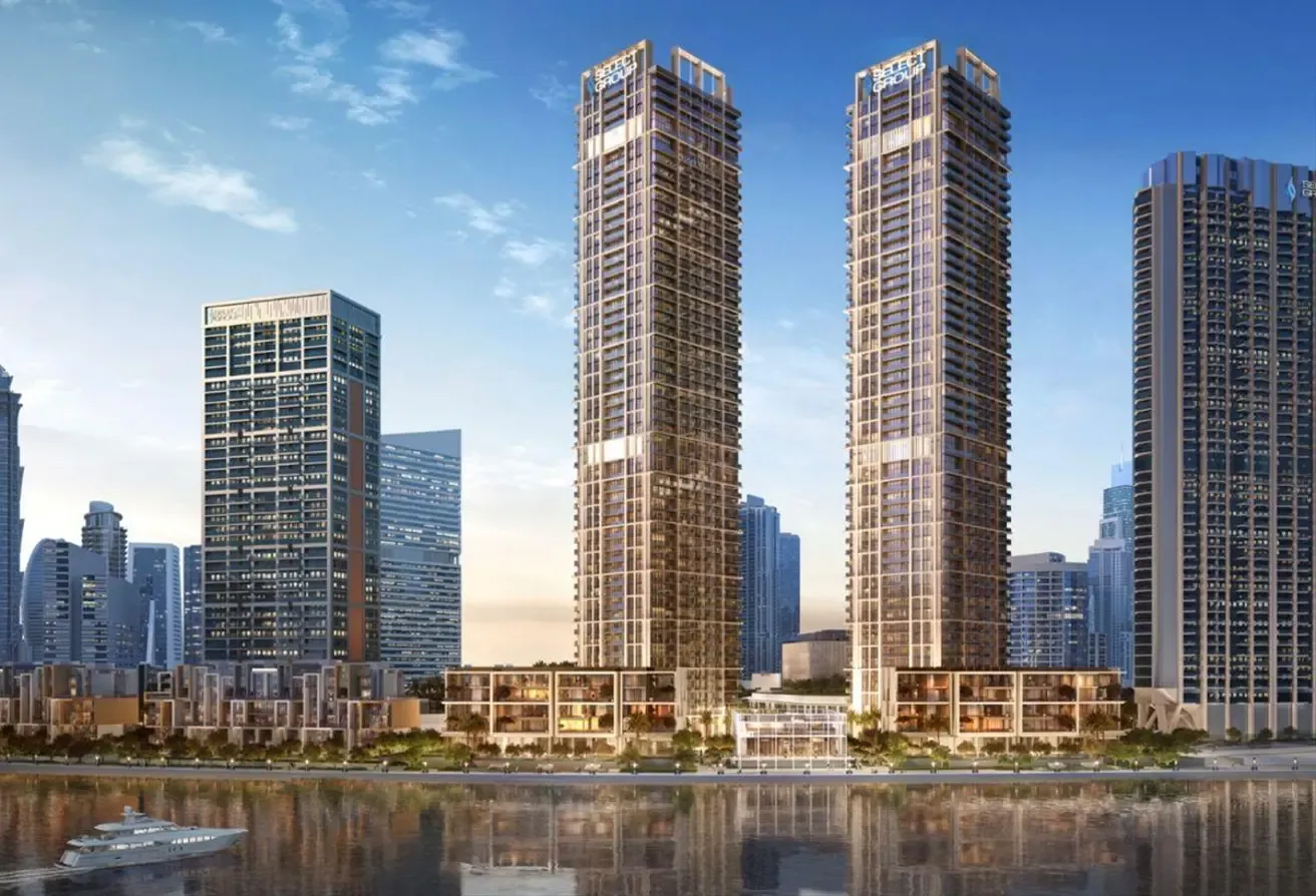 Luxury Living | Canal View | Prime Location