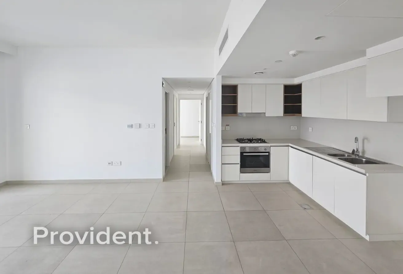 DIFC Views | 3 Bath | 150 Meters From Dubai Mall