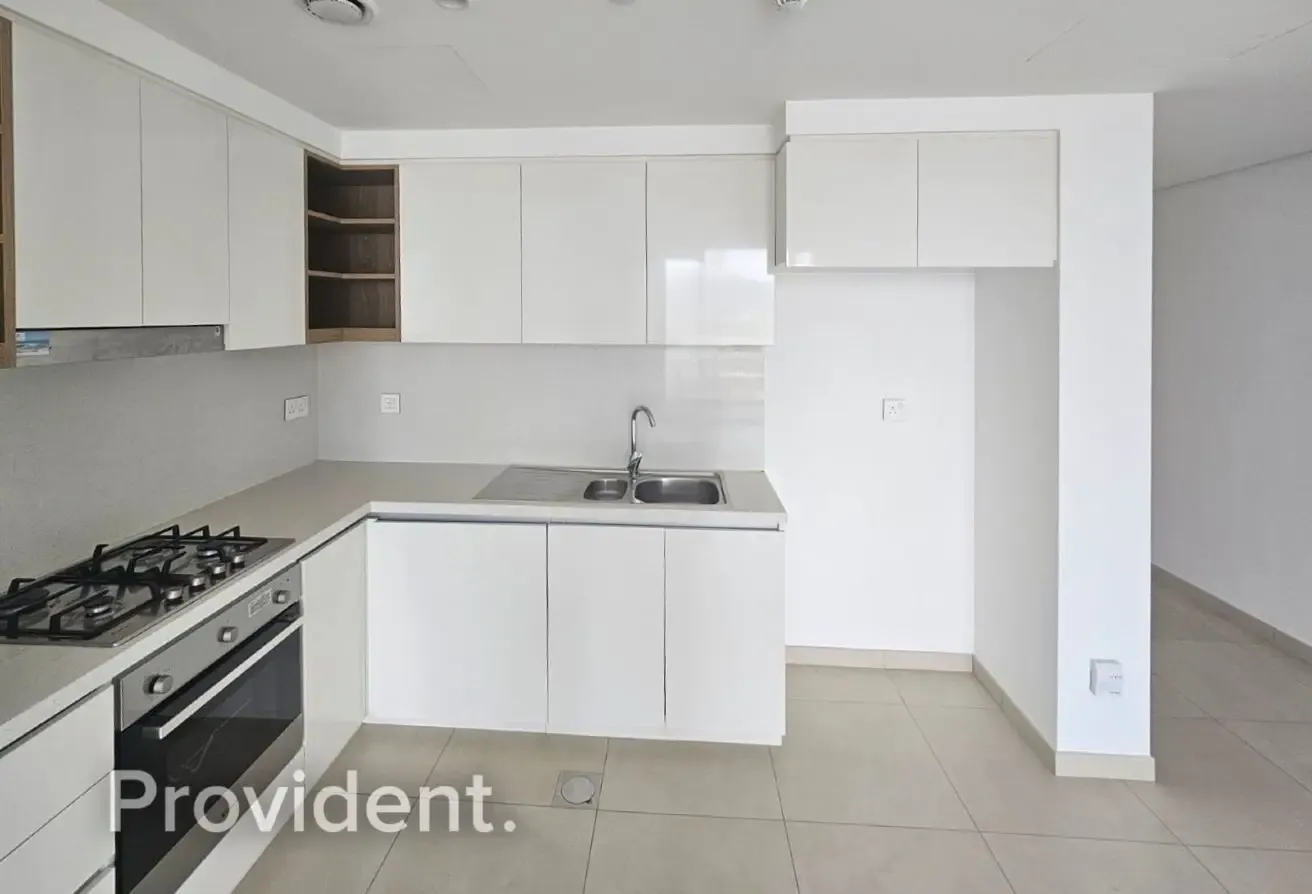 DIFC Views | 3 Bath | 150 Meters From Dubai Mall