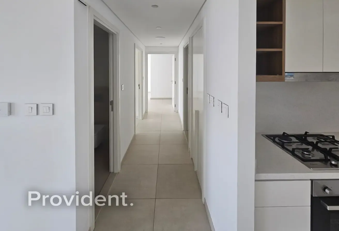 DIFC Views | 3 Bath | 150 Meters From Dubai Mall