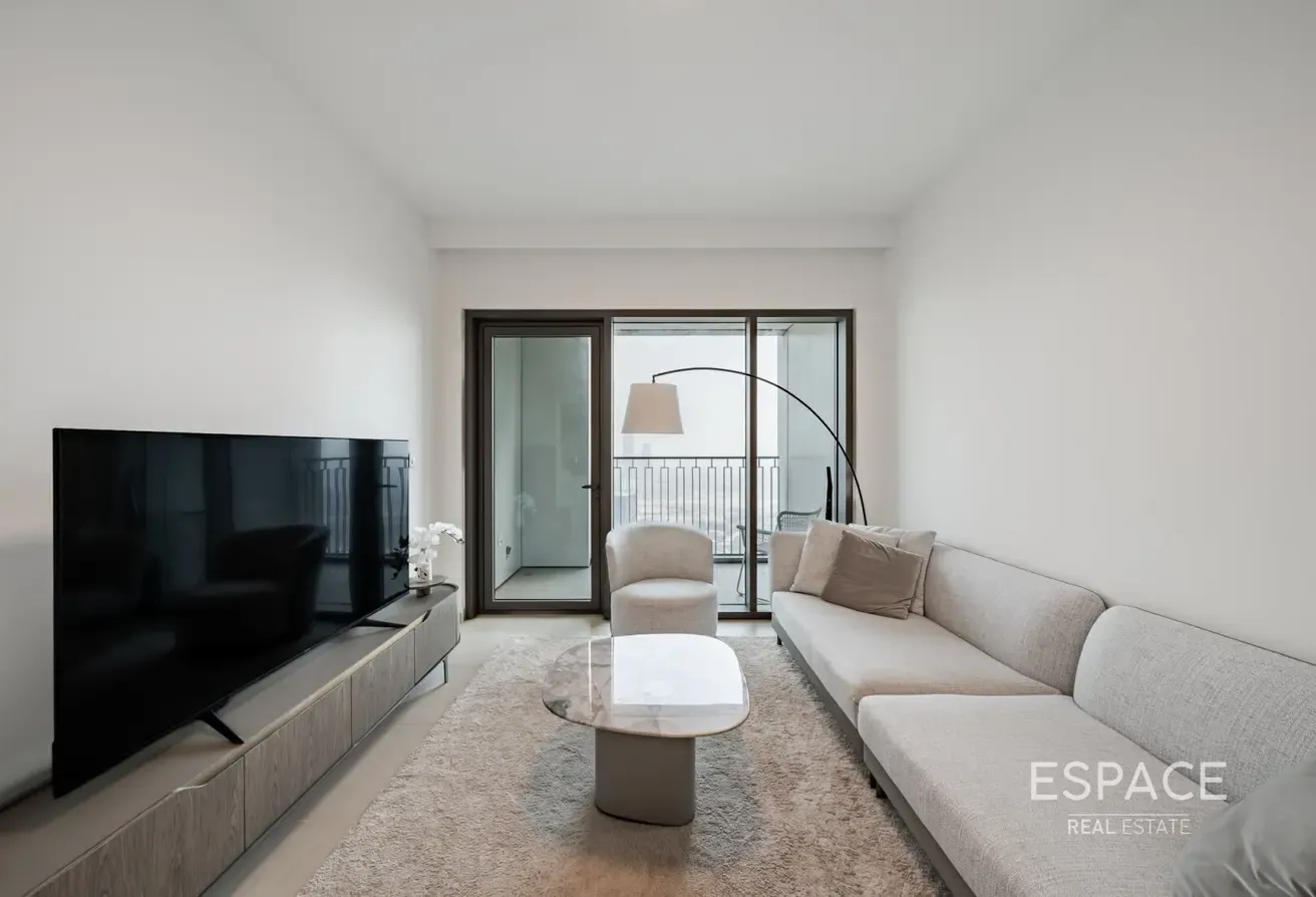 Furnished | High Floor | VOT | Exclusive