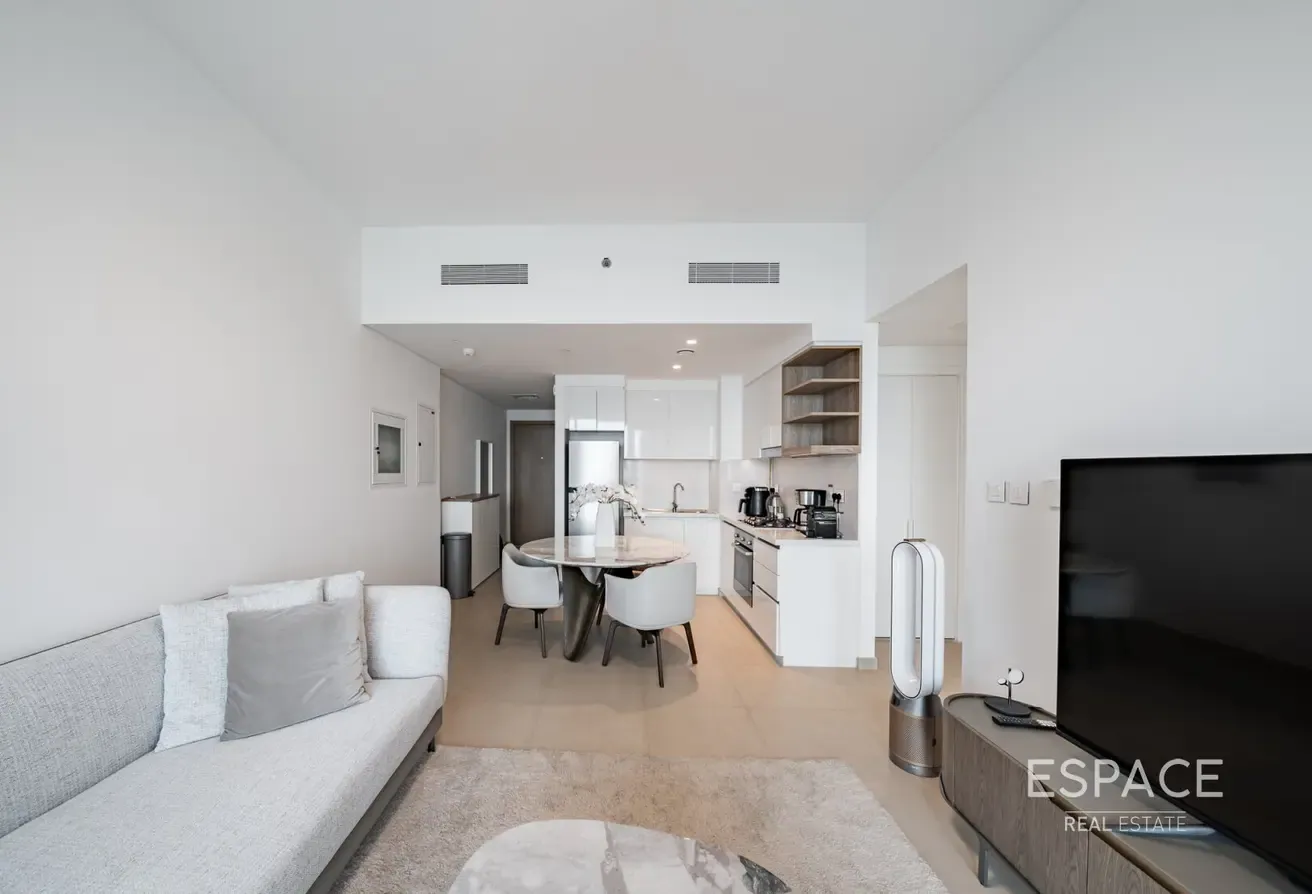 Furnished | High Floor | VOT | Exclusive