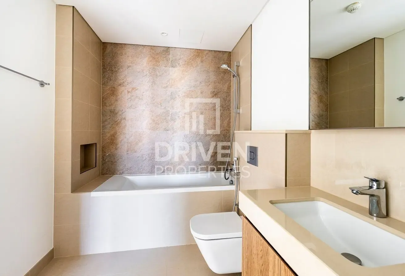 DIFC and Zabeel Views | High Floor | Investor Deal