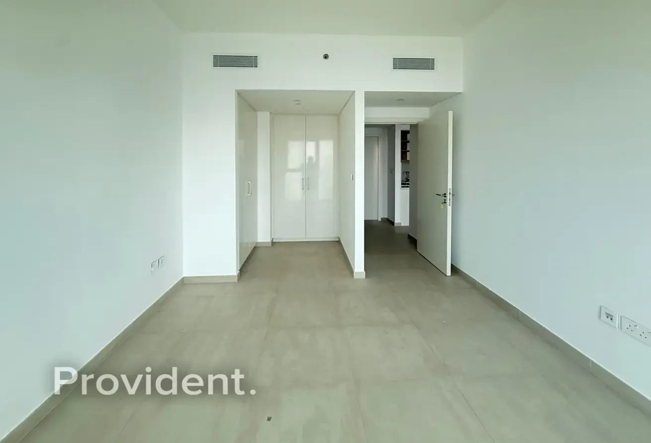 Vacant High Floor | Panoramic Sea View