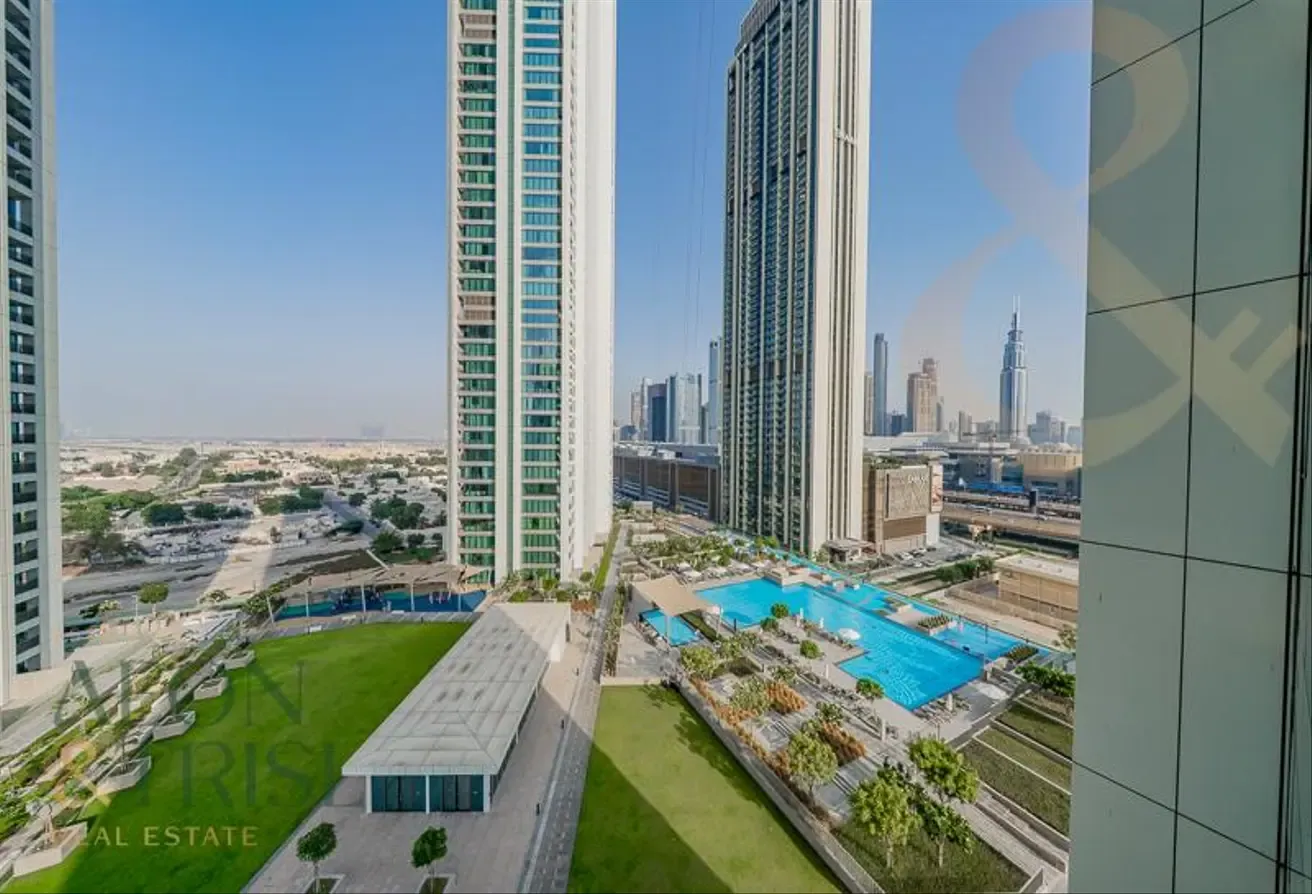 Pool View I Corner Unit I Burj Khalifa View