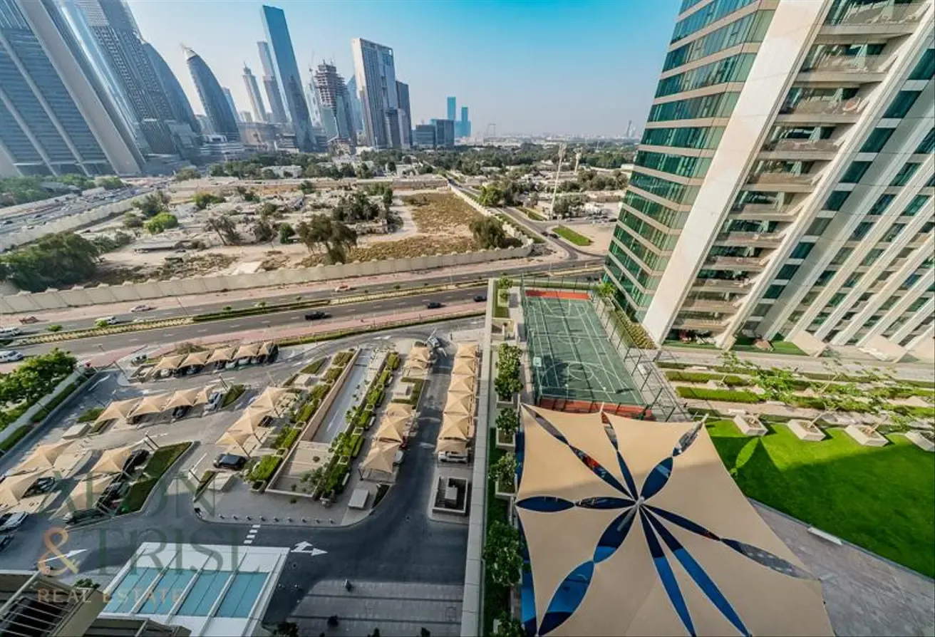 Pool View I Corner Unit I Burj Khalifa View