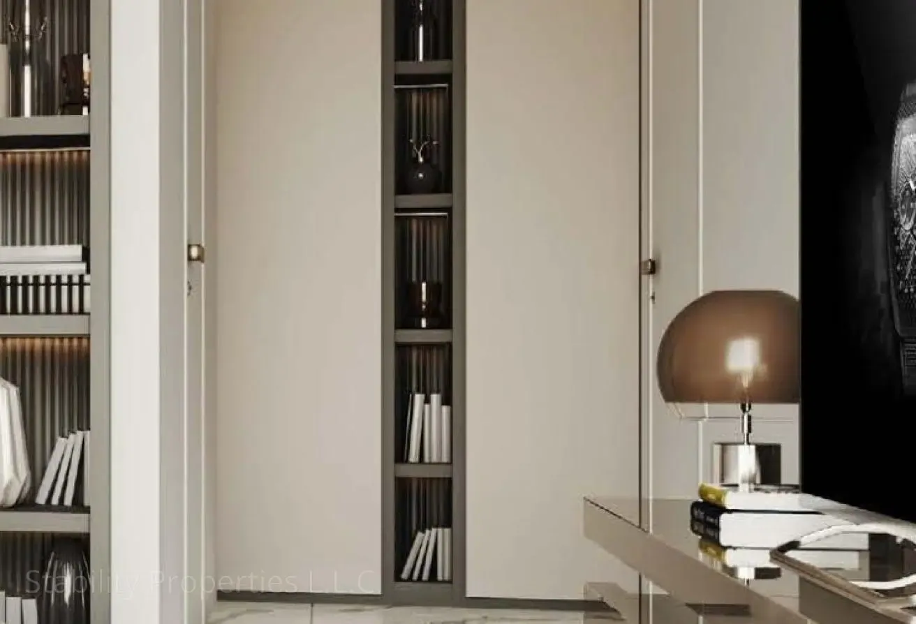 GREAT VALUE R ESALE | LUXURIOUS | SPACIOUS LAYOUT