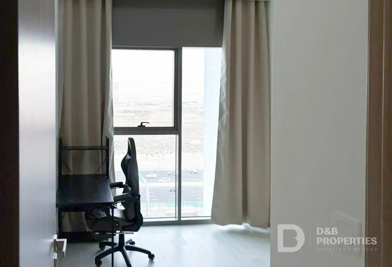 Community View | Spacious and Bright | Modern