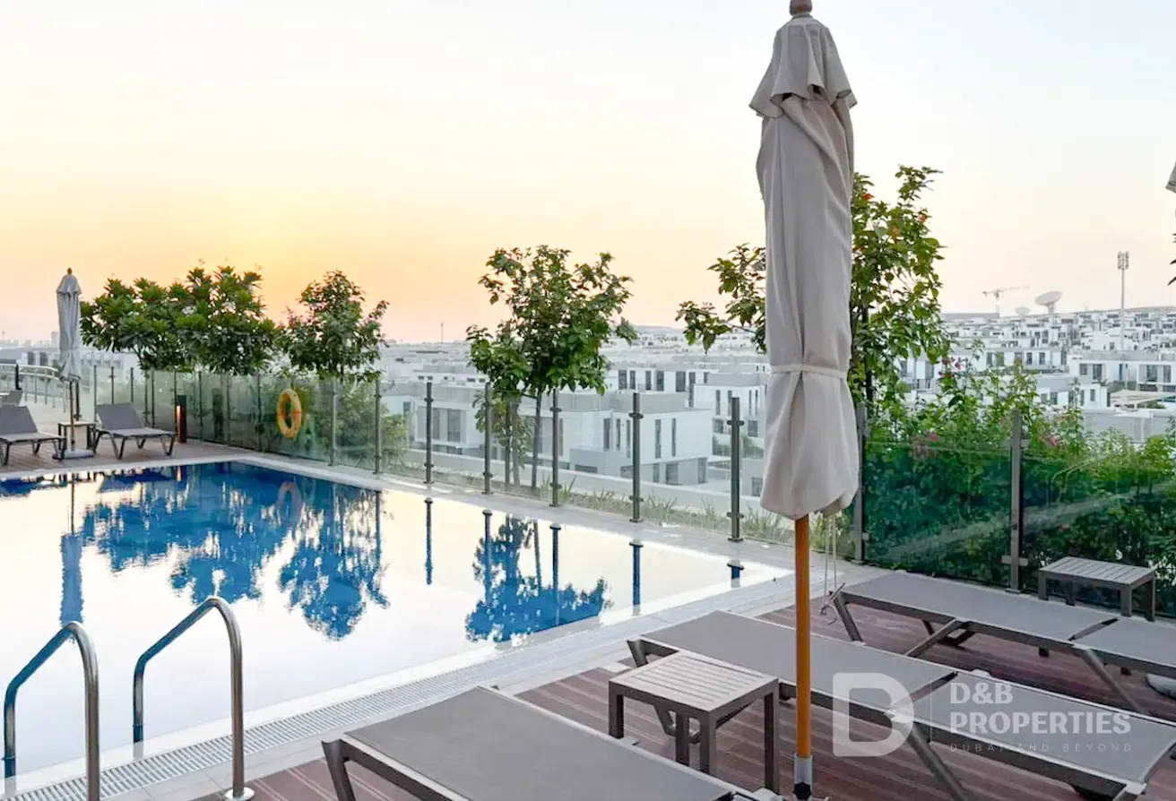 Community View | Spacious and Bright | Modern