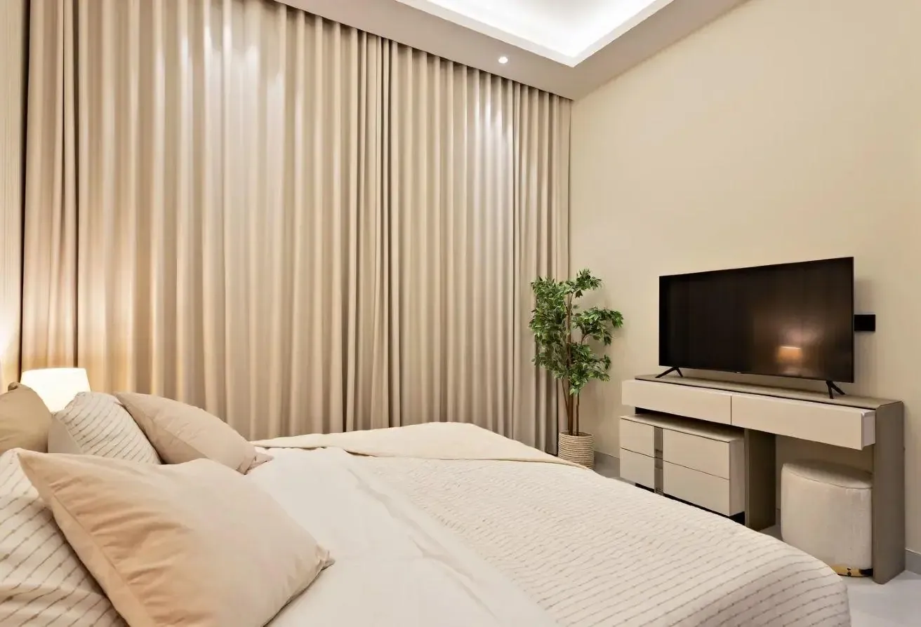 3 Bed + Study + Closed Kitchen | Discount Limited
