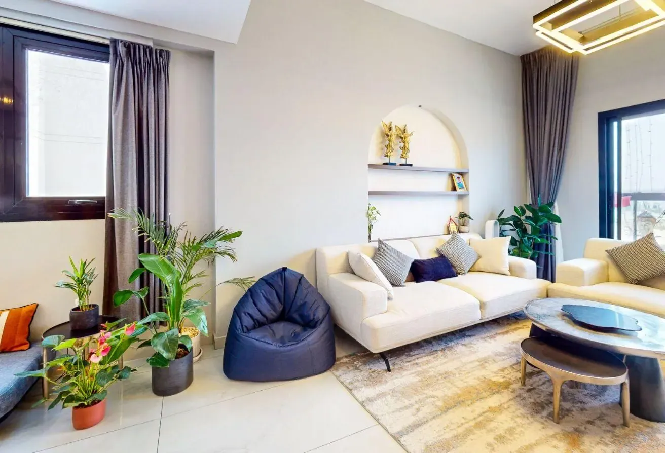UPGRADED | FULLY FURNISHED | VACANT ON TRANSFER