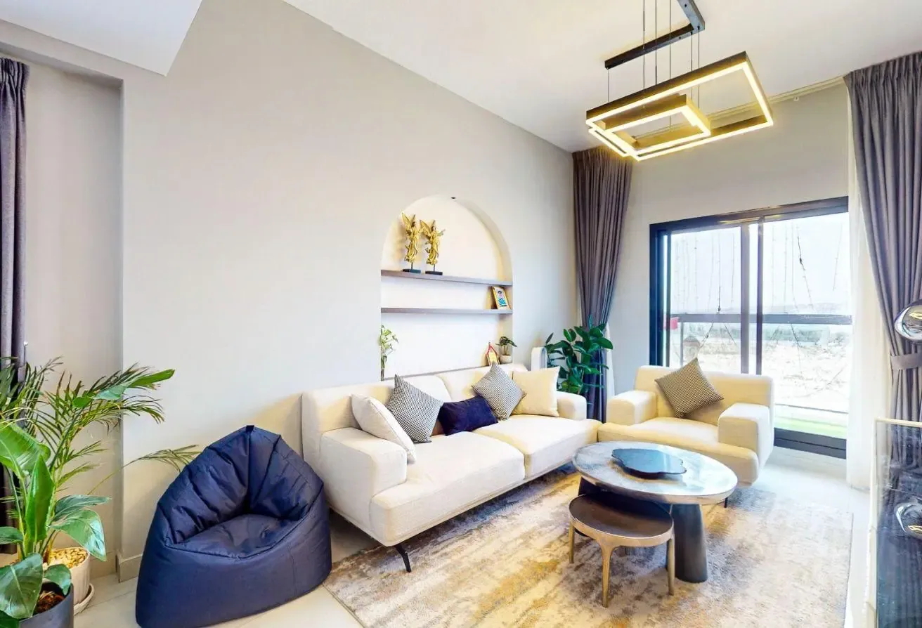 UPGRADED | FULLY FURNISHED | VACANT ON TRANSFER