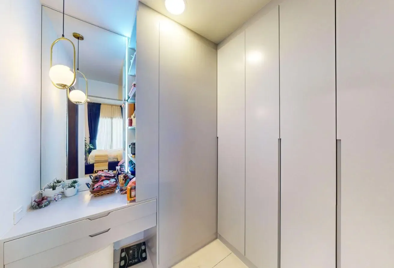 UPGRADED | FULLY FURNISHED | VACANT ON TRANSFER