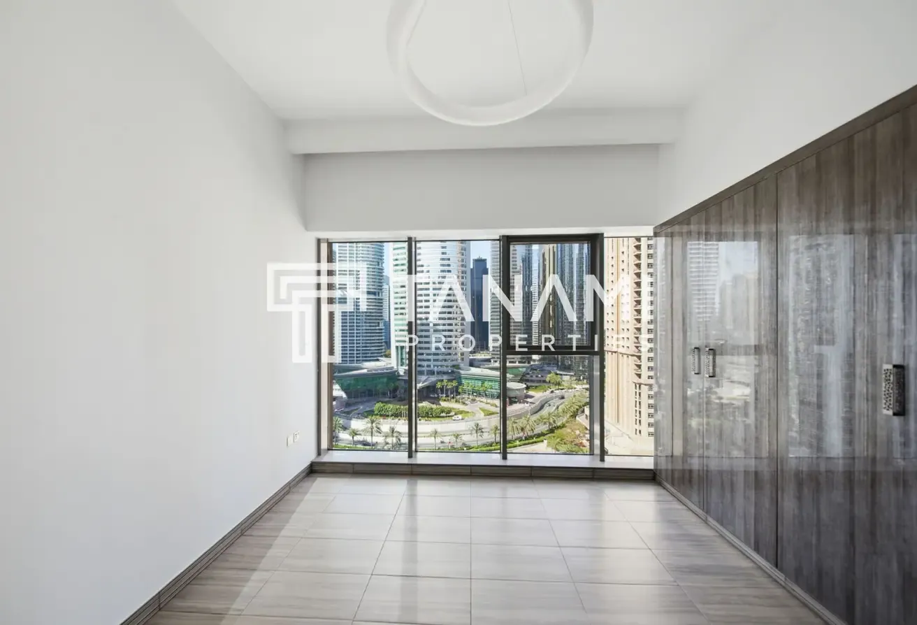 Full Lake View | Low Floor | Vacant on Transfer
