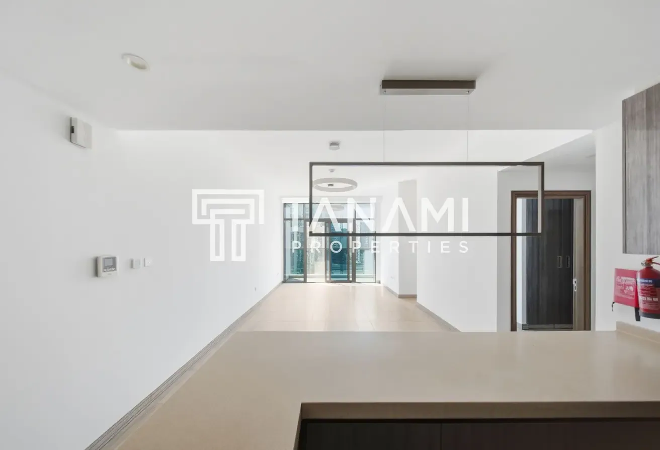 Full Lake View | Low Floor | Vacant on Transfer