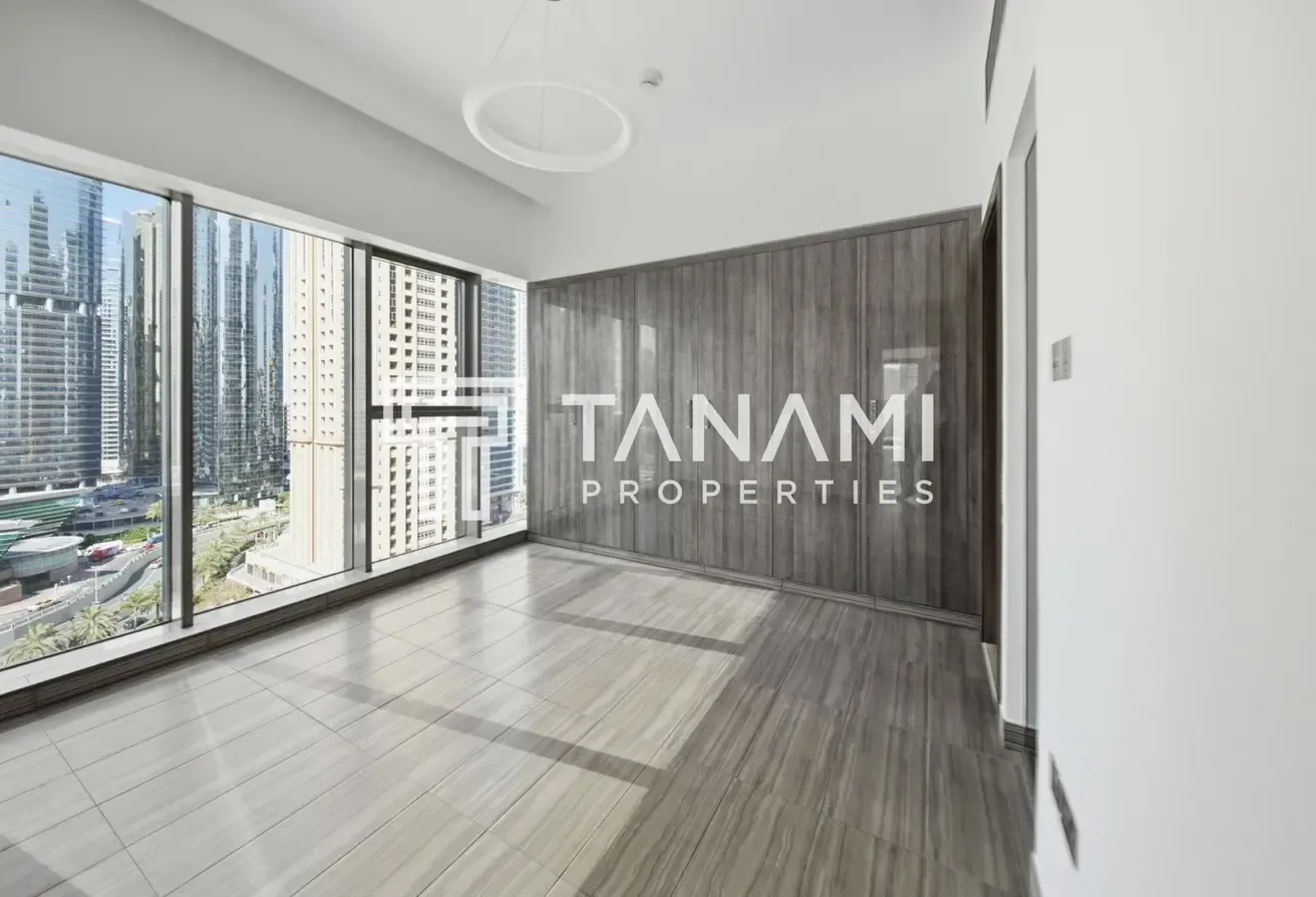 Full Lake View | Low Floor | Vacant on Transfer