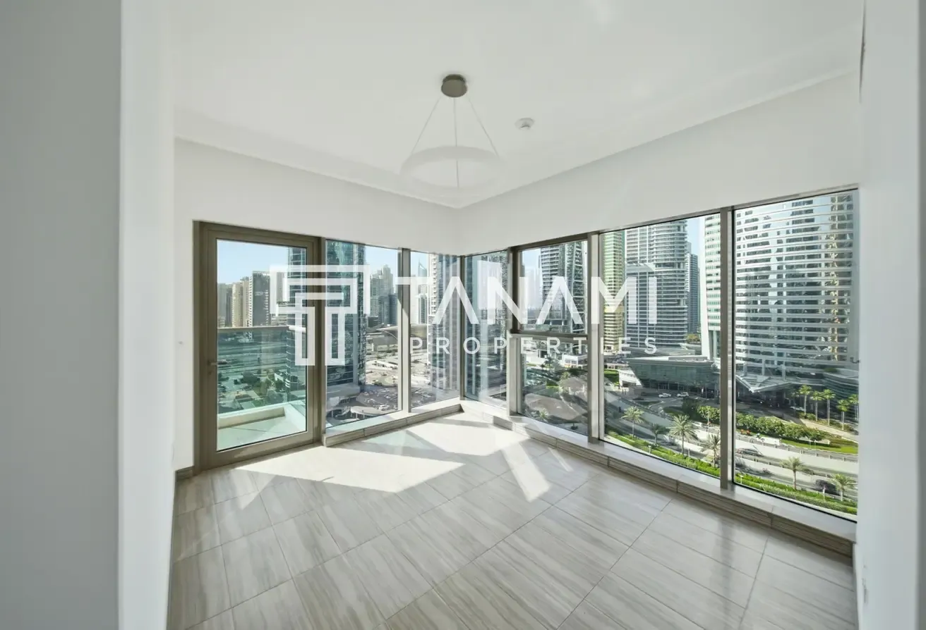 Full Lake View | Low Floor | Vacant on Transfer