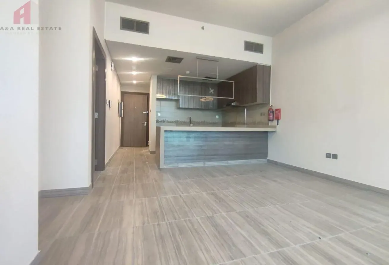 Higher Floor | Lake View 1 Bedroom