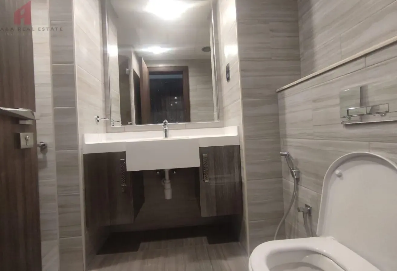 Higher Floor | Lake View 1 Bedroom