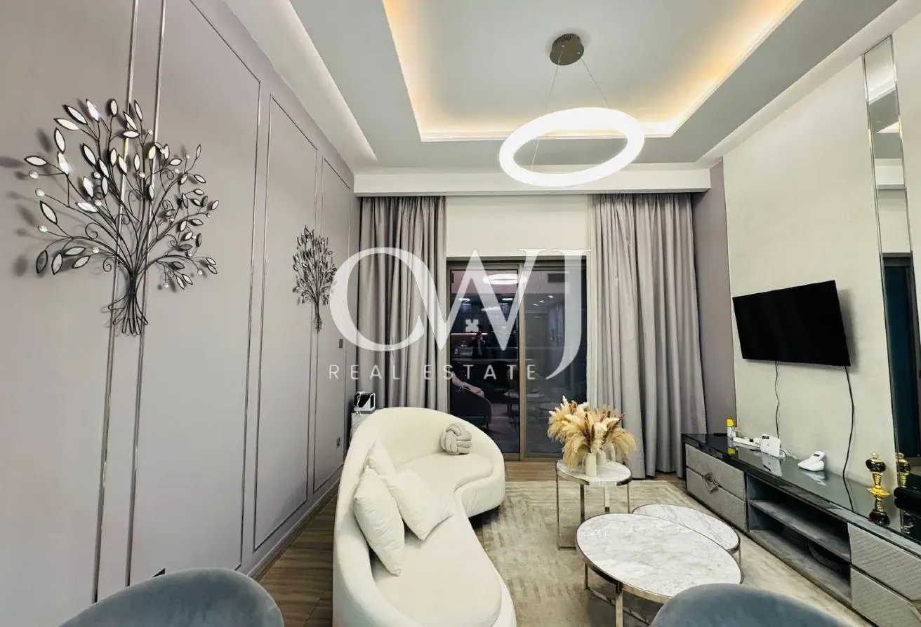 Lake Views | Upgraded | Vacant | High Floor