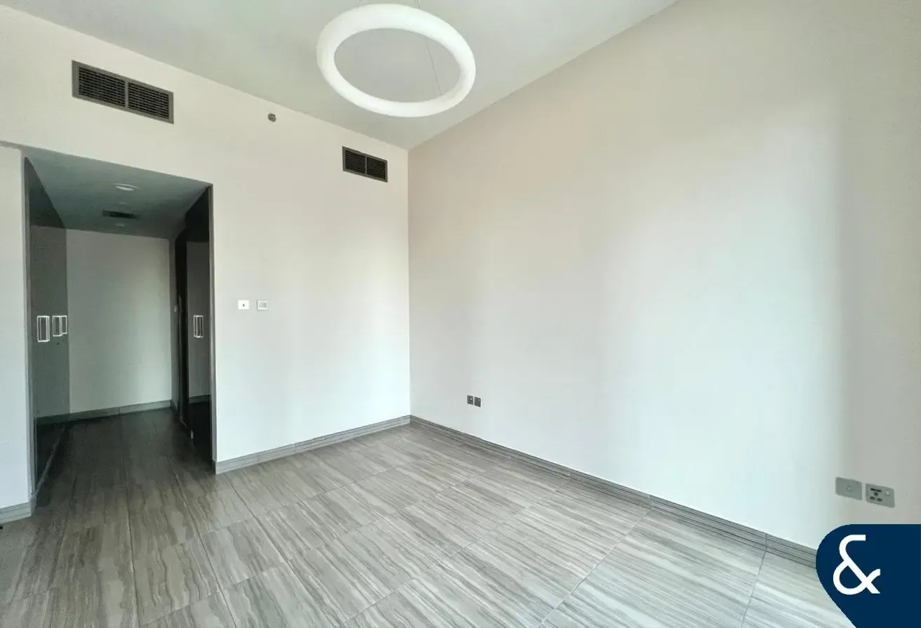 1 Bed | Vacant | Cheapest on Market | Balcony