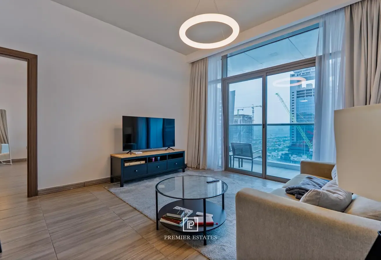Fully Furnished 1 bed apt | High Floor | Vacant