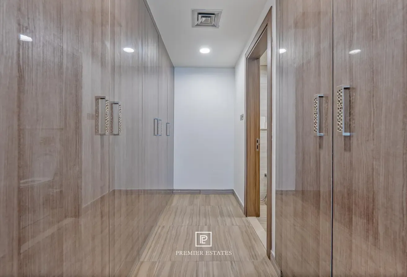 Fully Furnished 1 bed apt | High Floor | Vacant