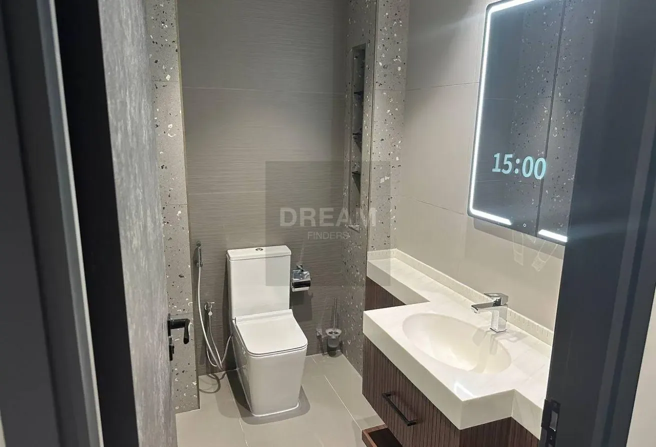 HIGH FLOOR- LAKE AND SEA VIEW- FURNISHED- TENANTED