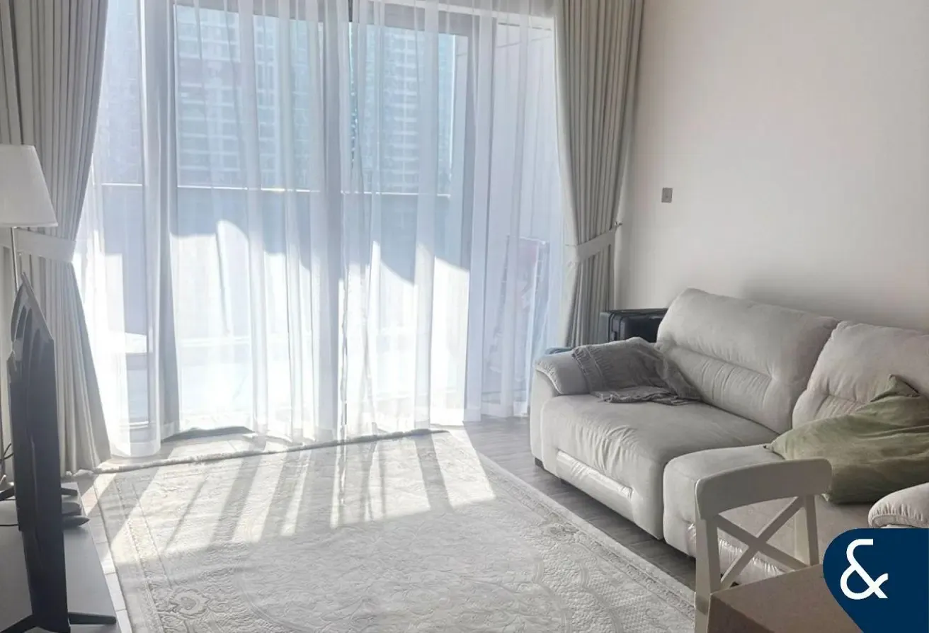 One Bed | Lake View | Multiple Unit Available