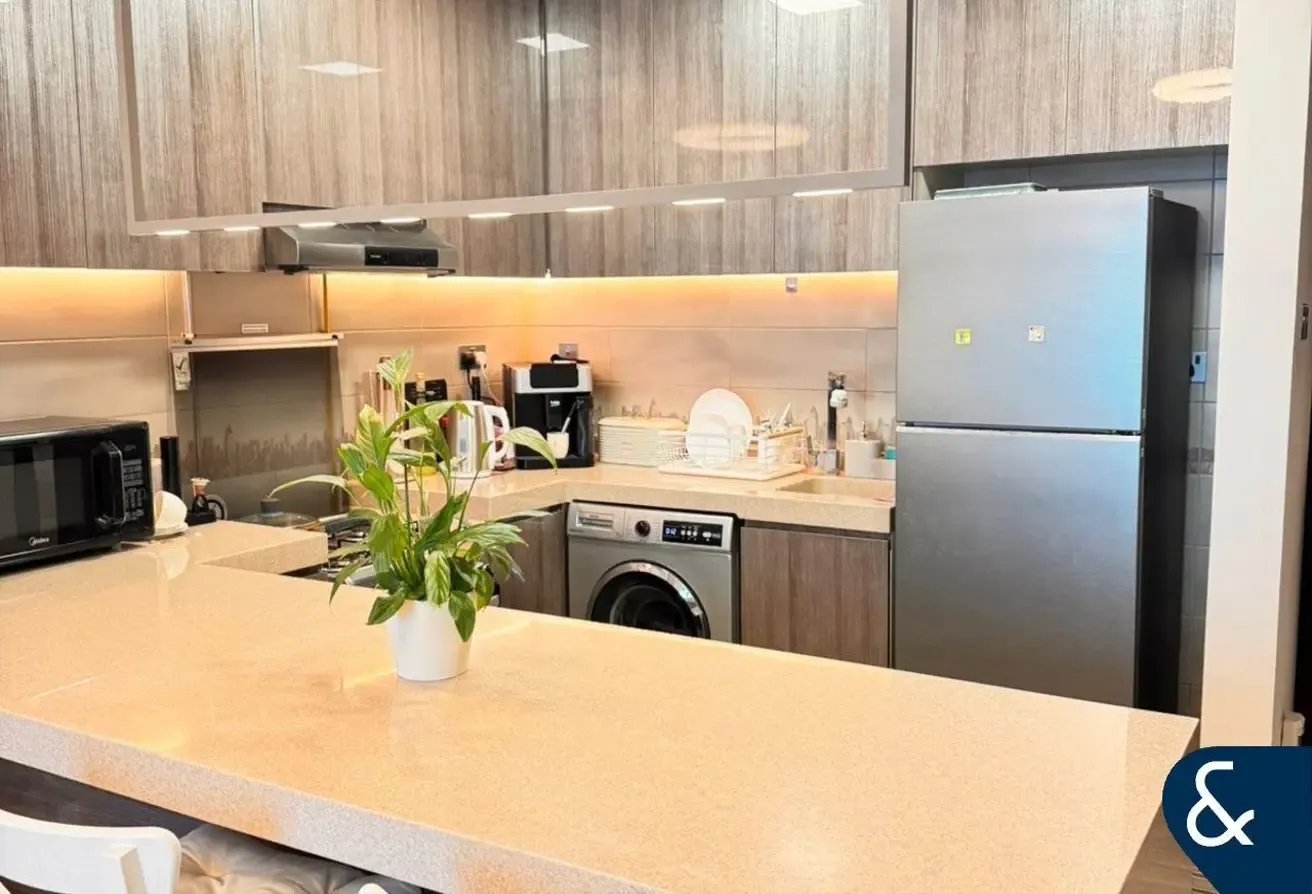 One Bed | Lake View | Multiple Unit Available