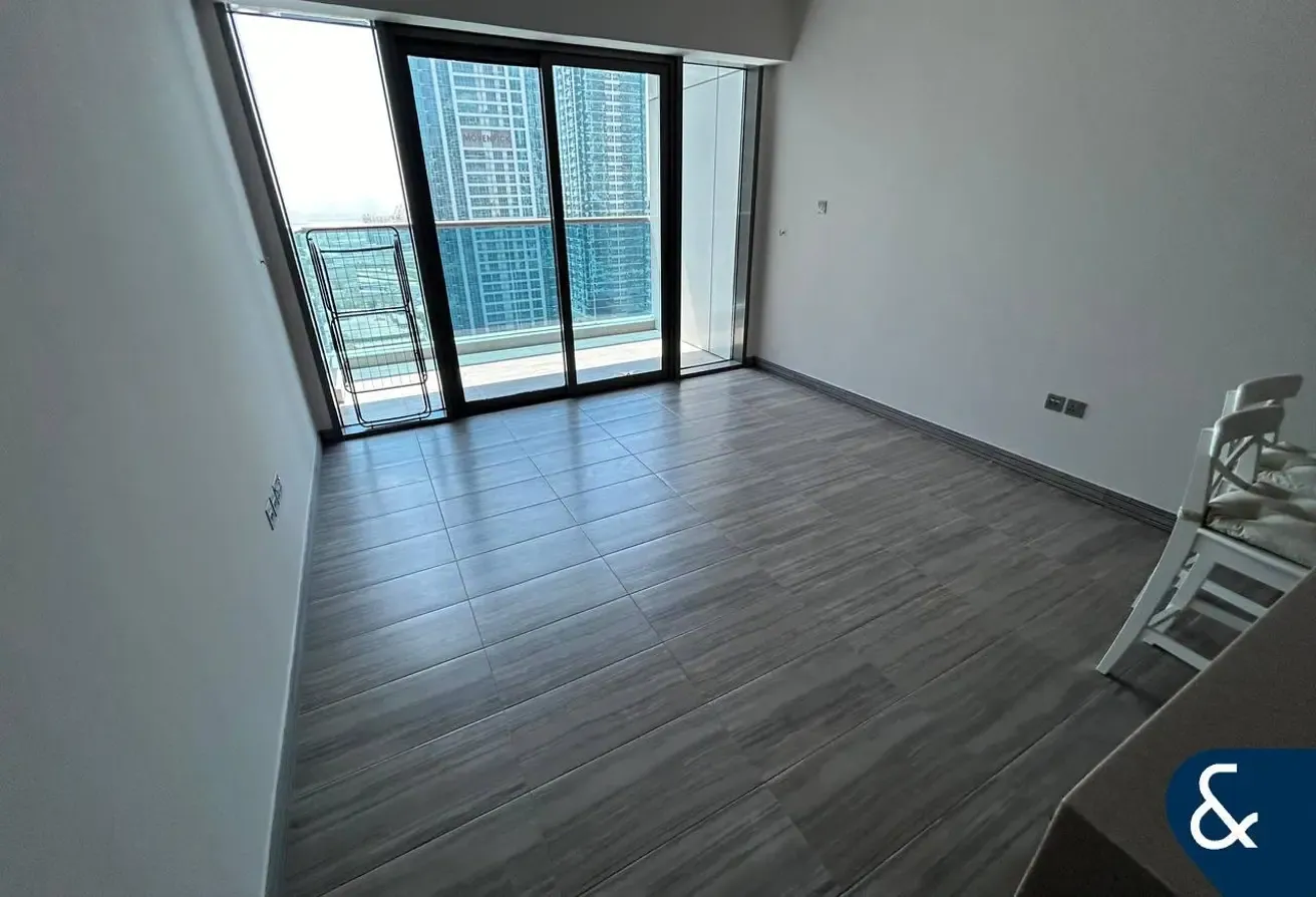One Bed | Lake View | Multiple Unit Available