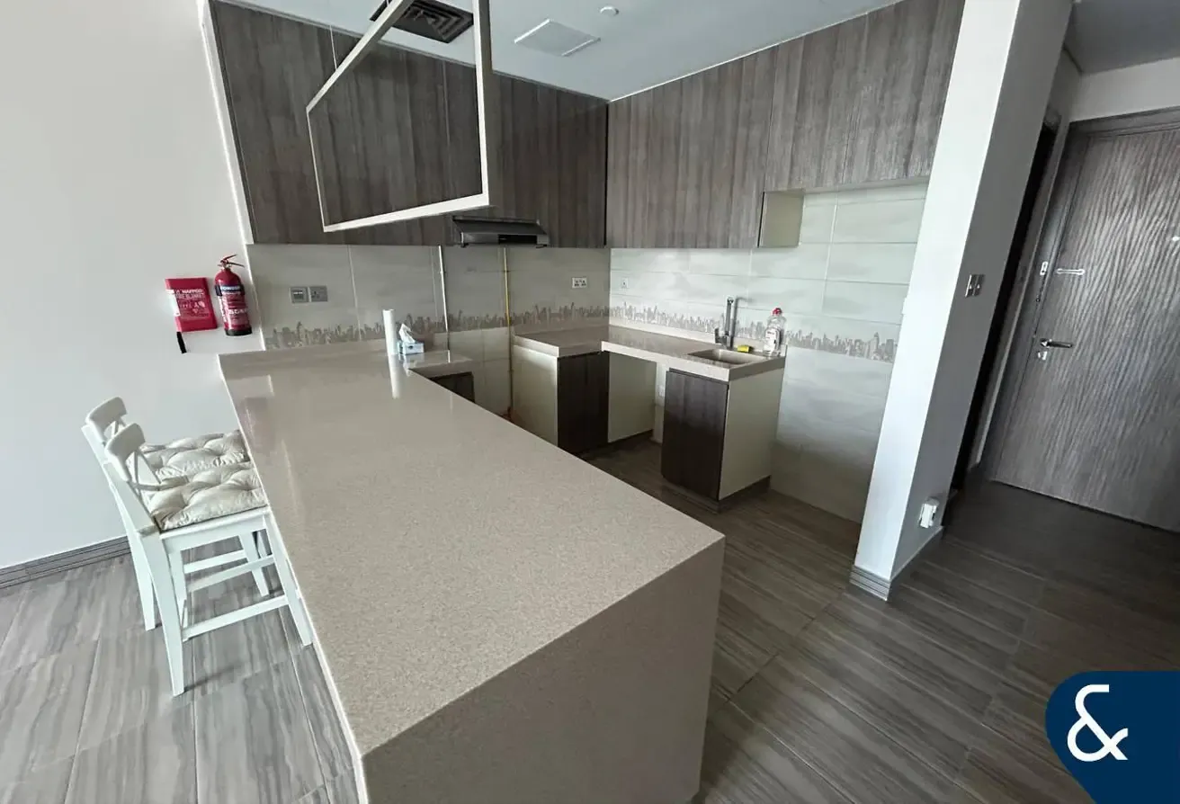 One Bed | Lake View | Multiple Unit Available