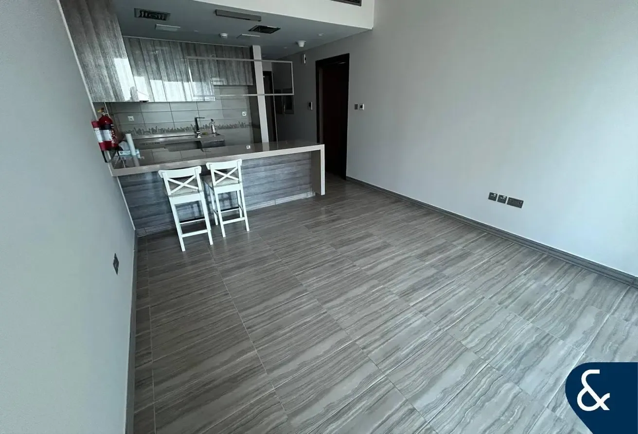 One Bed | Lake View | Multiple Unit Available