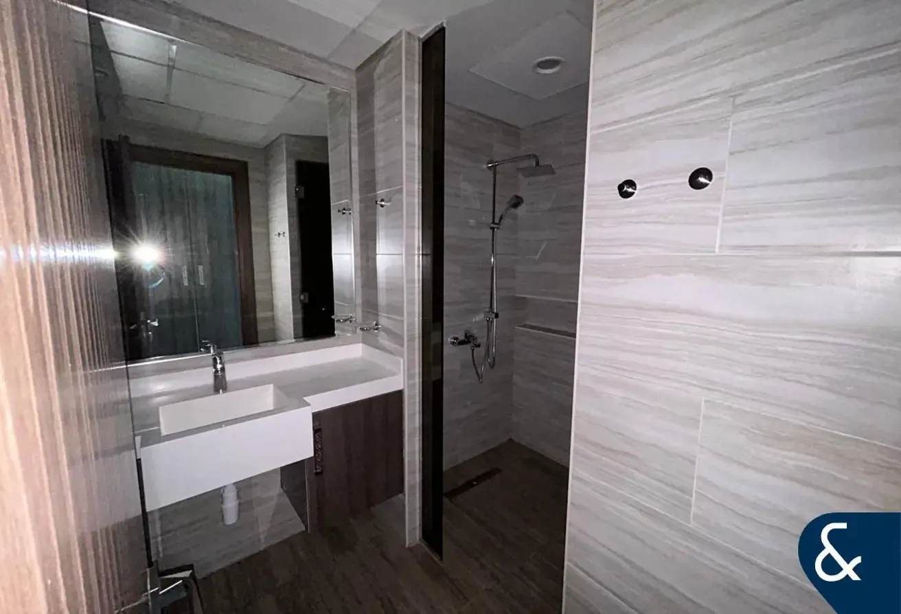 One Bed | Lake View | Multiple Unit Available
