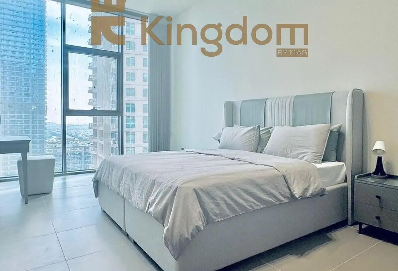 STYLISH 1 BR | LAKEFRONT VIEW | WALK TO METRO