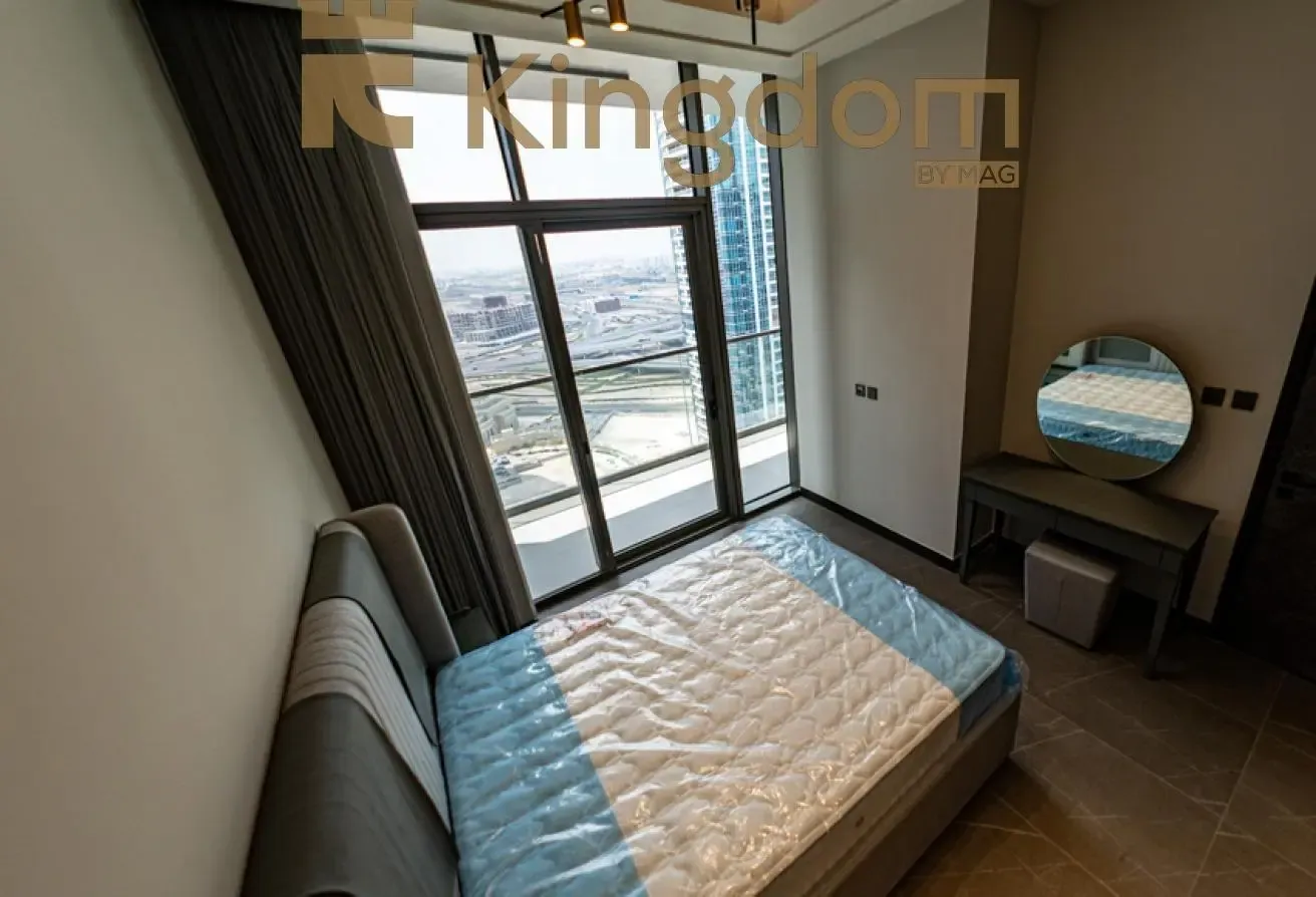 HIGH FLOOR | VASTU COMPLIANT | LAKE VIEW | VACANT.
