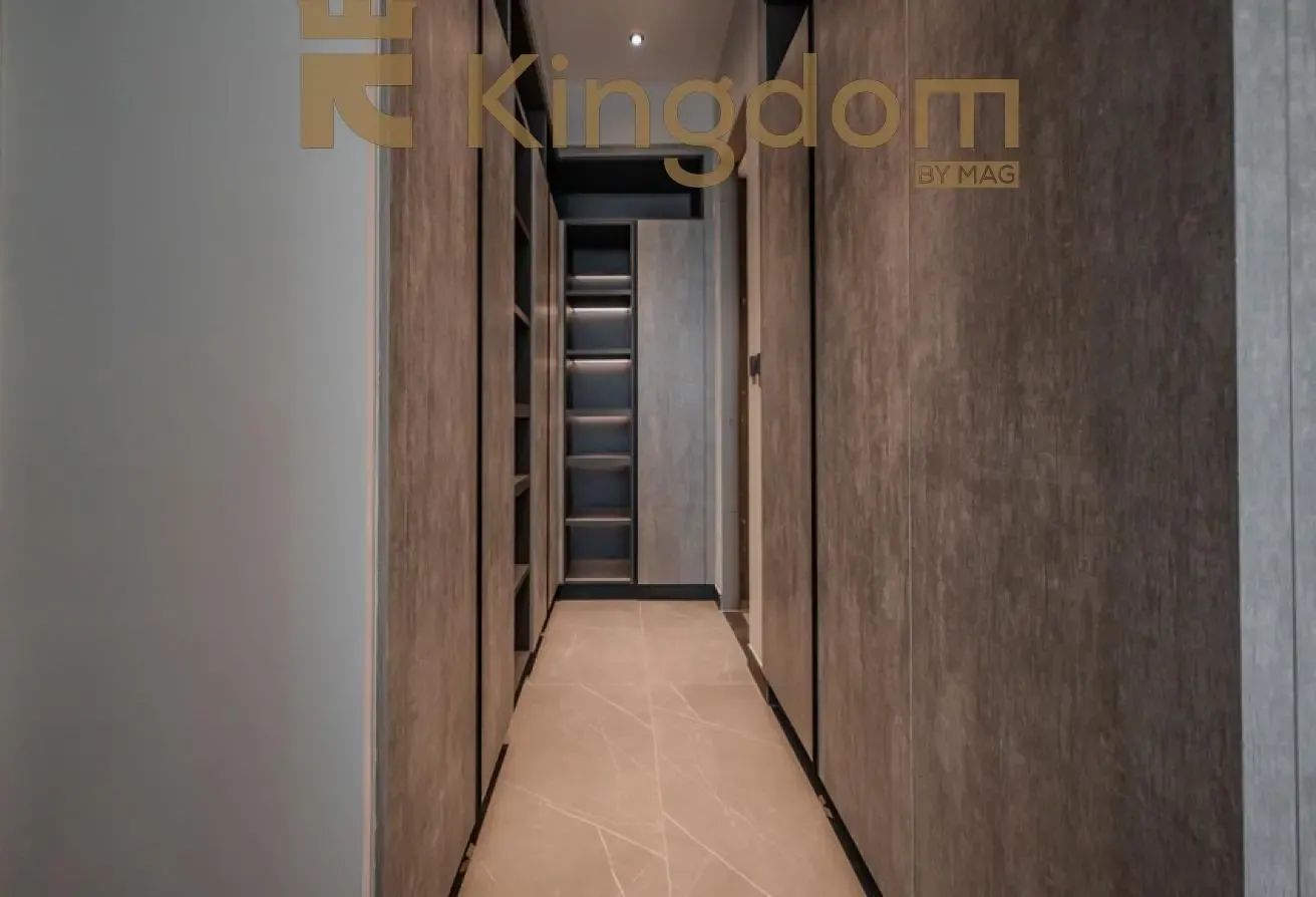 HIGH FLOOR | VASTU COMPLIANT | LAKE VIEW | VACANT.