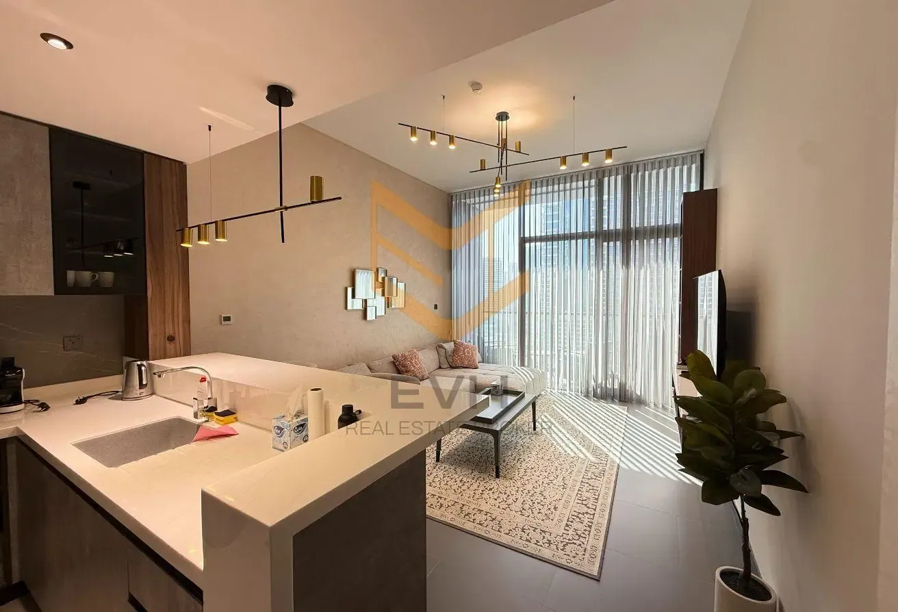 Panoramic Lake View | Fully Upgraded | Italian St