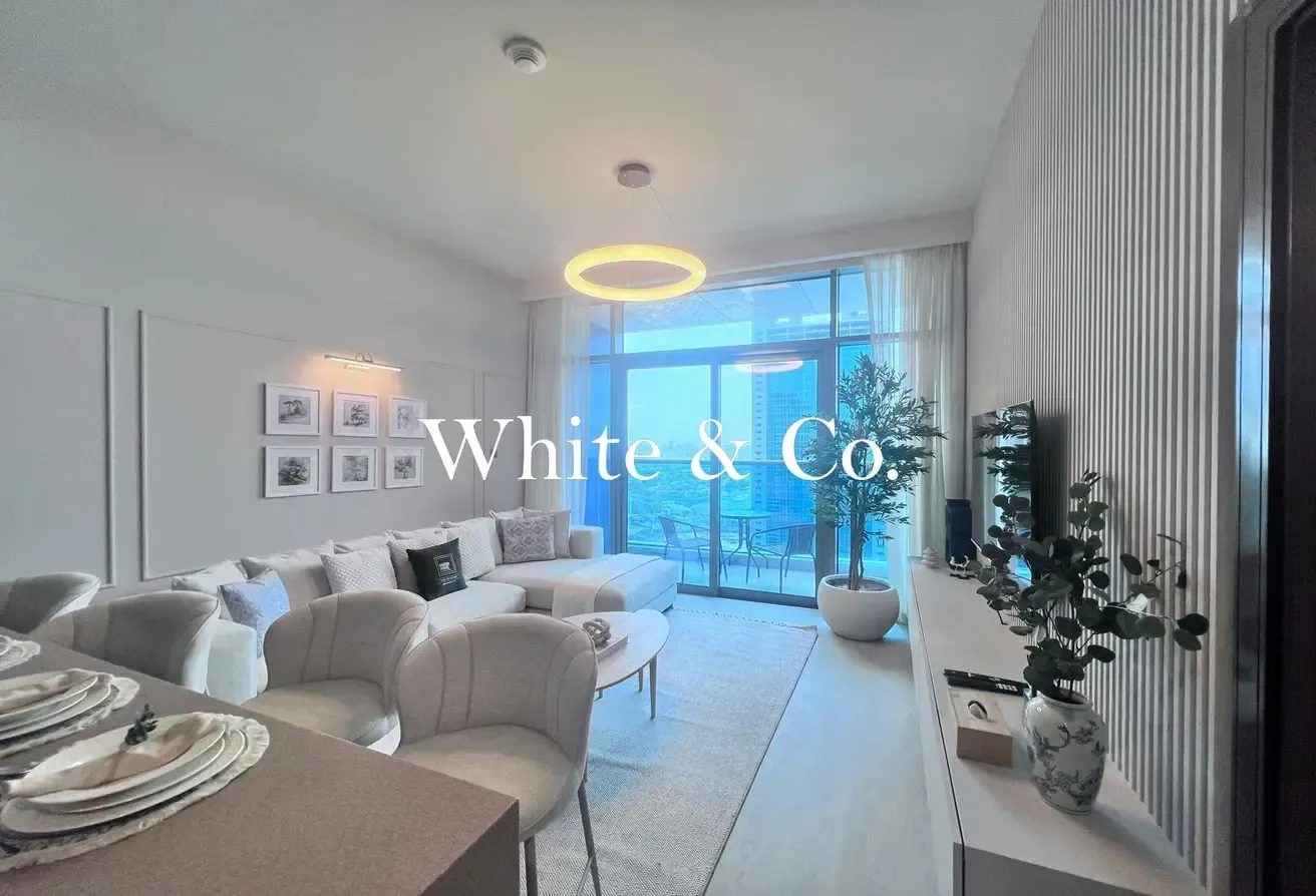 Fully Furnished | Upgraded | High Floor