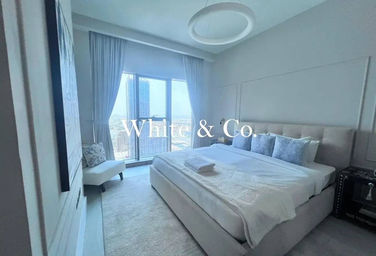 Fully Furnished | Upgraded | High Floor